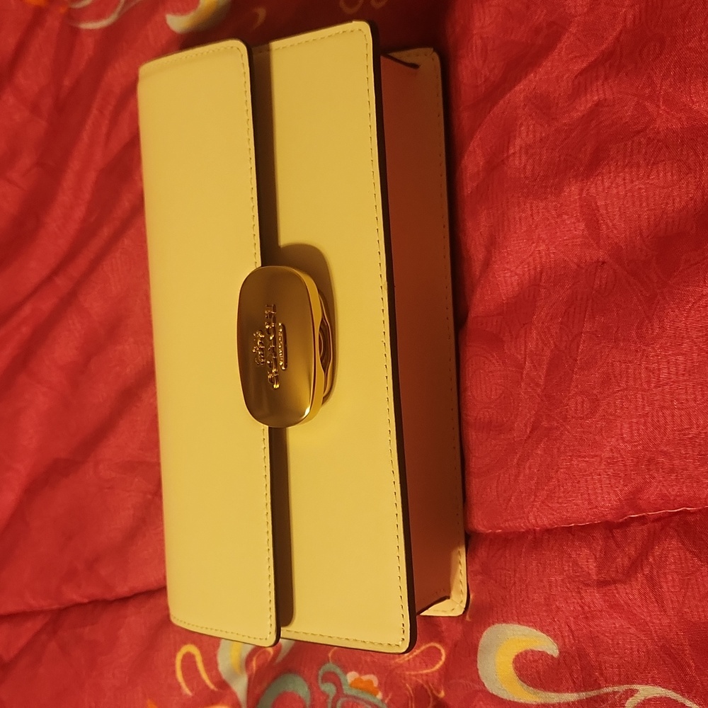 Crossbody - Picture 2 of 5